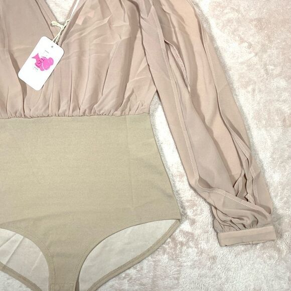 L’ATISTE by Amy Nude Sheer Keyhole Body Suit NWT - Picture 5 of 10